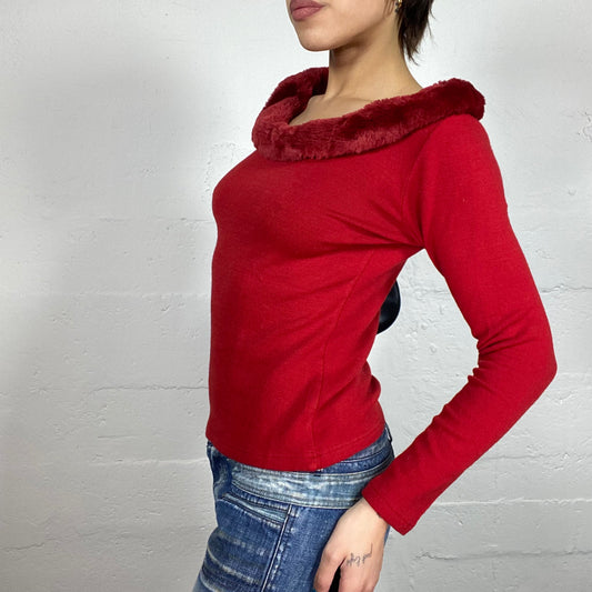 Vintage 2000's English It Girl Garnet Longsleeve Top with Faux Fur Collar Trim Detail (M)