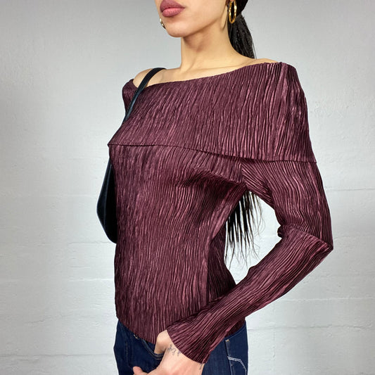 Vintage 90's Vampy Burgundy Off Shoulder Longsleeve Top with Irisdicent Ruched Material (M)