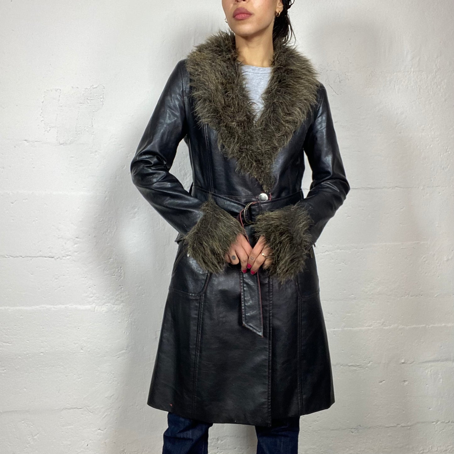 Vintage 2000's Bratz Black and Garnet Finished Faux Leather Long Coat with Khaki Furry Collar Detail (S)
