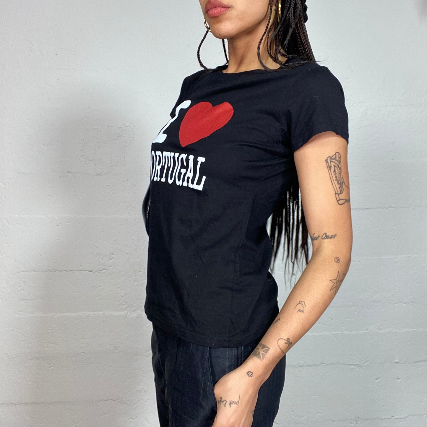 Vintage 2000's Sleaze Black Tee with "I <3 Portugal" Print (M)