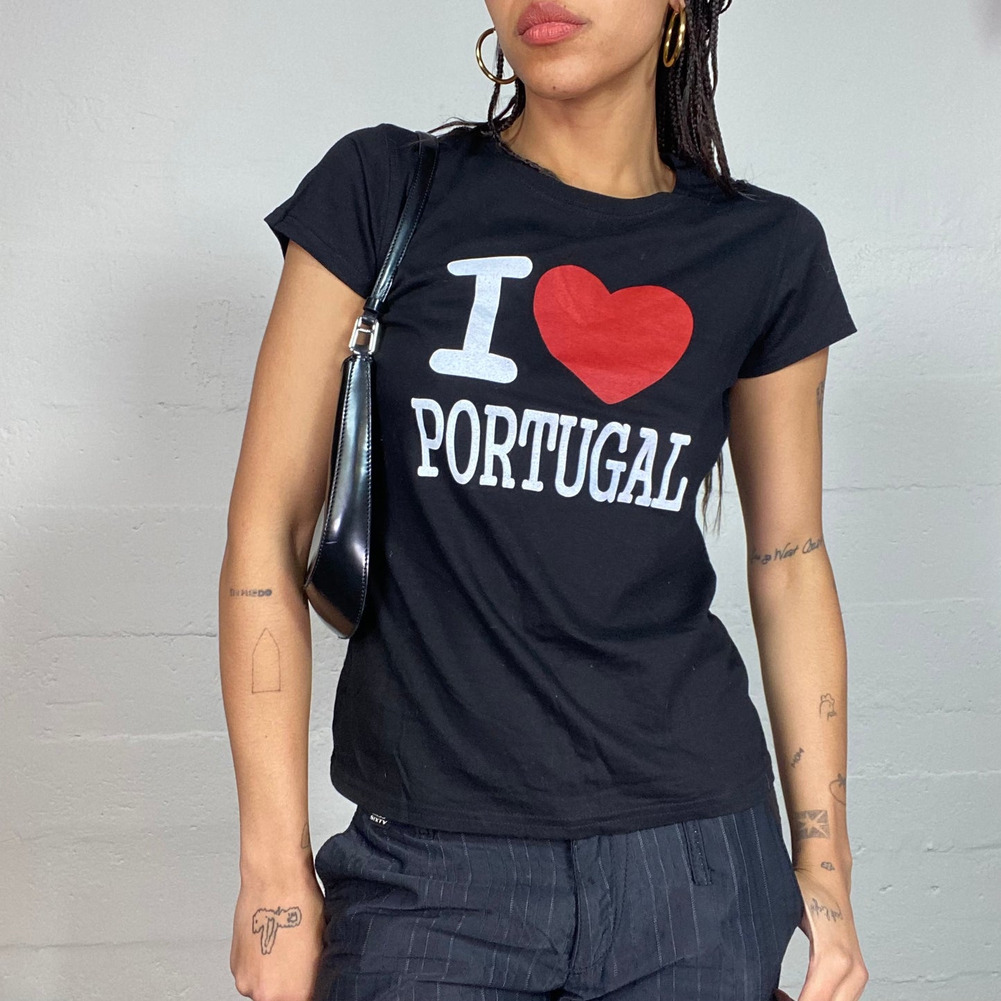 Vintage 2000's Sleaze Black Tee with "I <3 Portugal" Print (M)