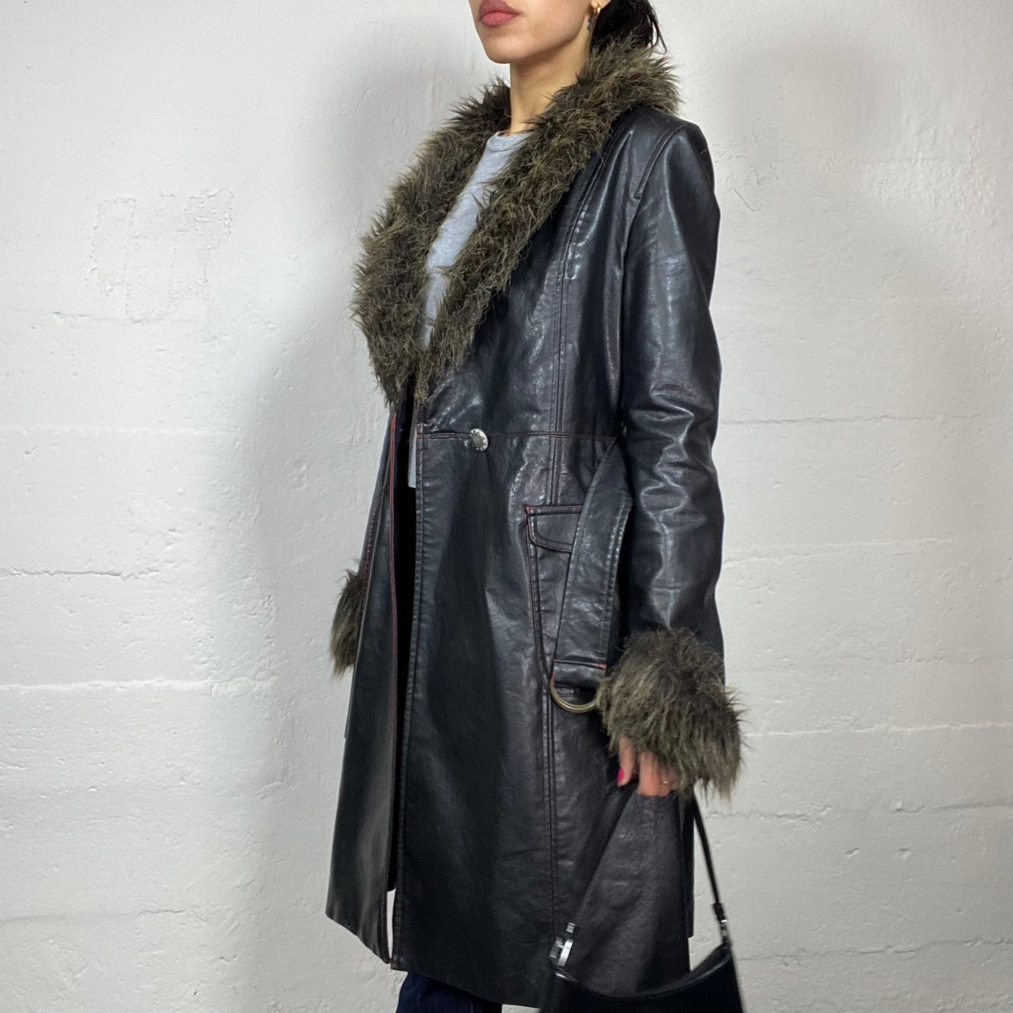 Vintage 2000's Bratz Black and Garnet Finished Faux Leather Long Coat with Khaki Furry Collar Detail (S)