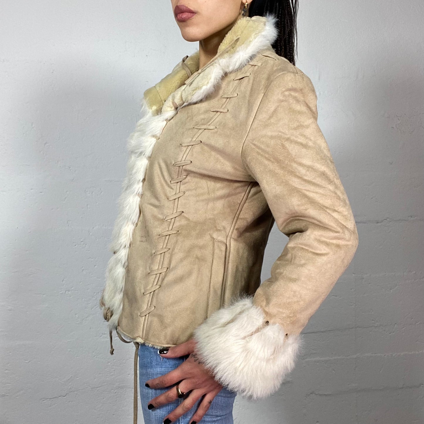 Vintage 2000's Bratz Brown Short Coat with White Faux Fur Trims (S)