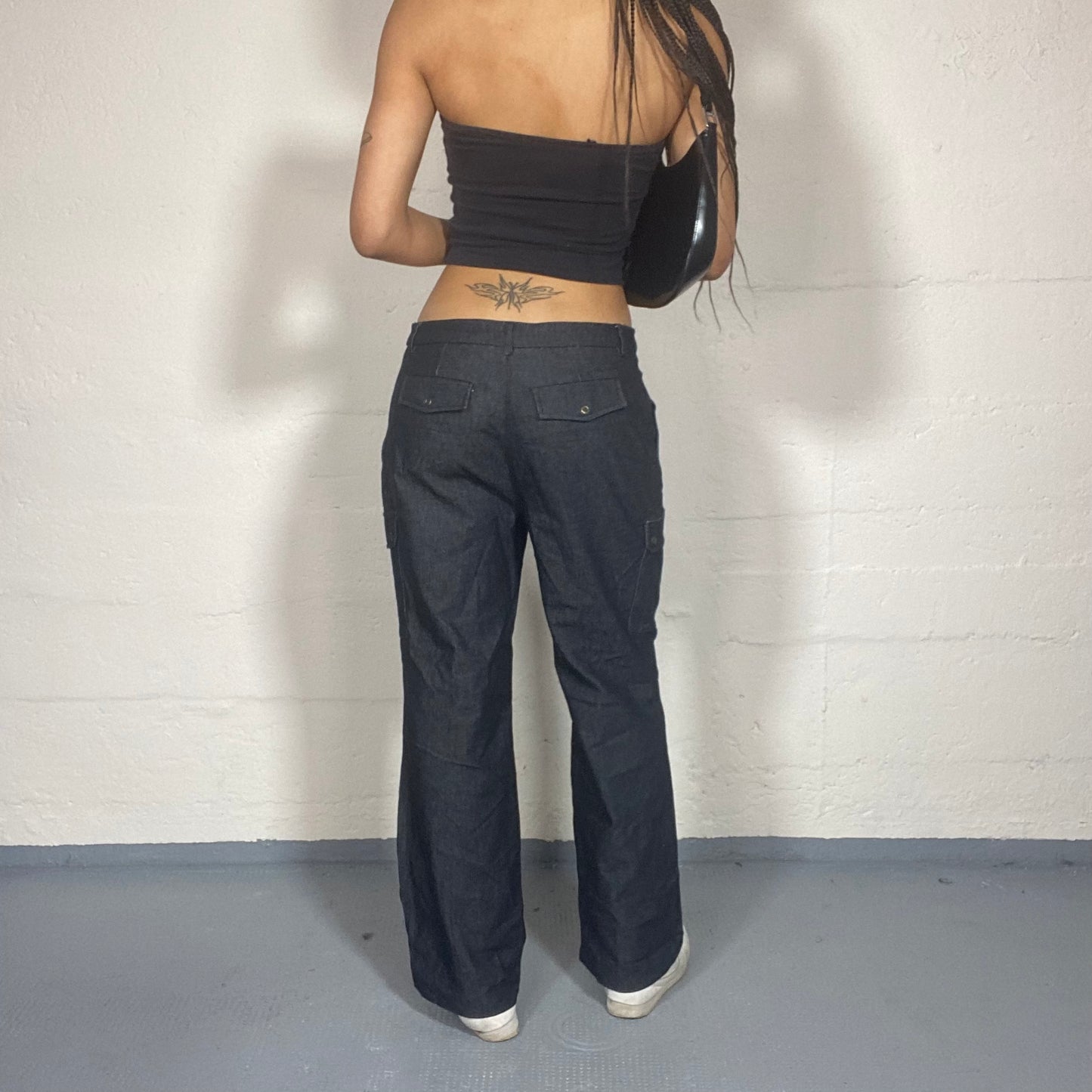 Vintage 2000's Bella Hadid Girl Black Low Waist Office Pants with Loose Leg Cut (M)