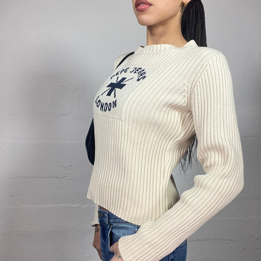 Vintage 2000's Pepe Jeans Old Money Aesthetic White Knit Pullover with Navy Brand Printed Detail (S)