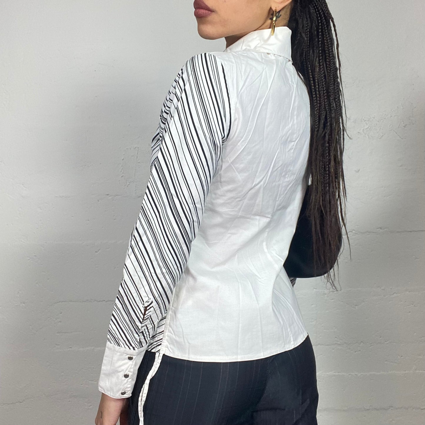 Vintage 2000's Office Girl White Zip Up Shirt with Black Stripes Print (M)