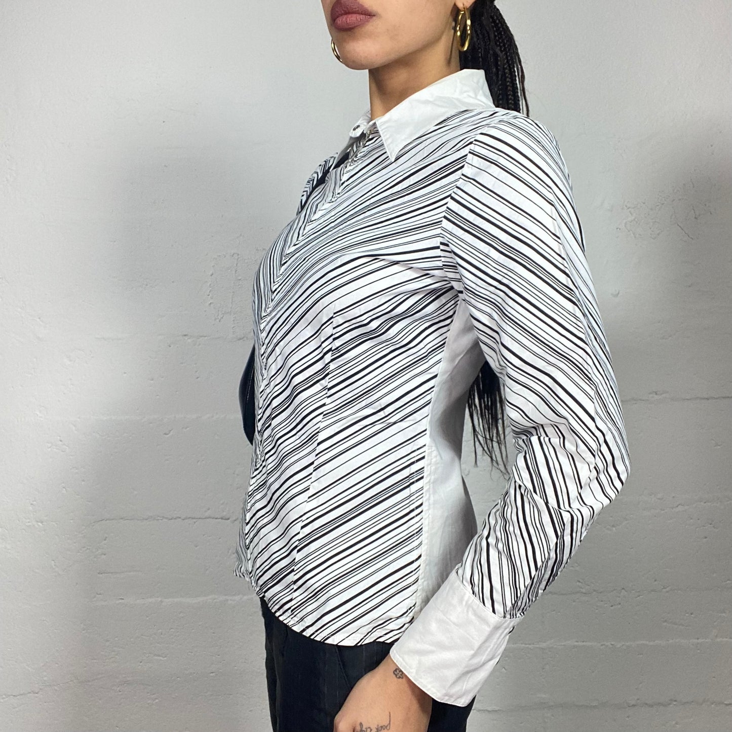 Vintage 2000's Office Girl White Zip Up Shirt with Black Stripes Print (M)