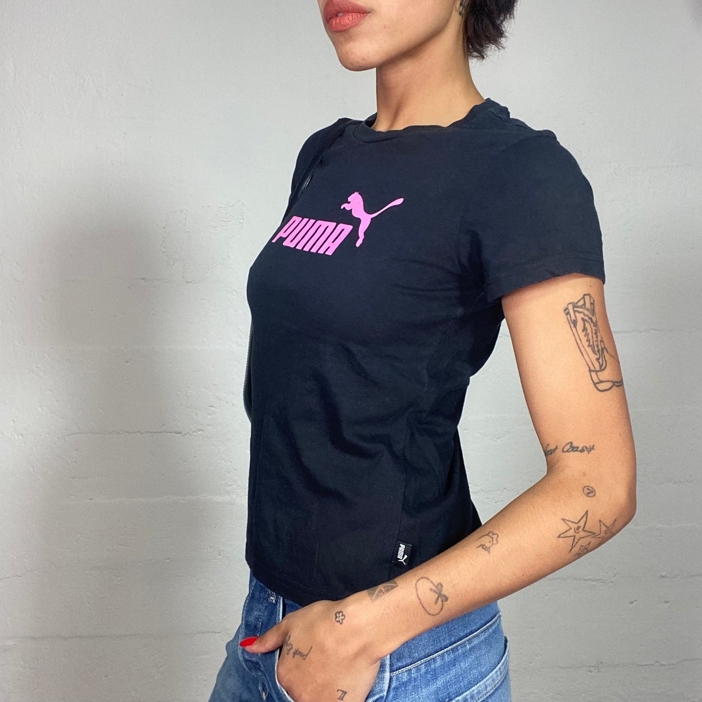 Vintage 2000's Puma Sporty Black Top with Neon Pink Brand Print (S)