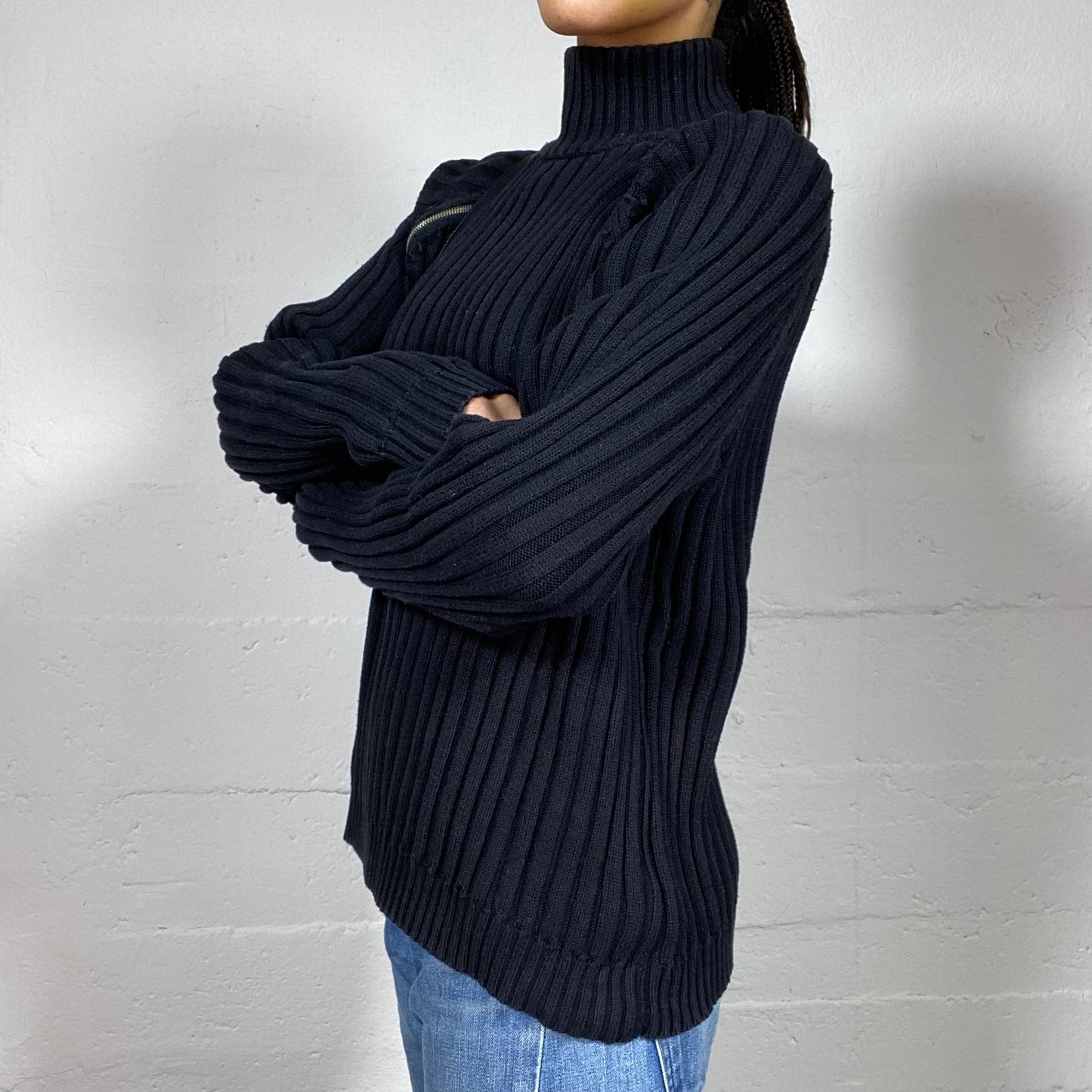 Vintage 2000's Sporty Black Crossed Zip Up Sweater with Ribbed Knit Material S/(M)