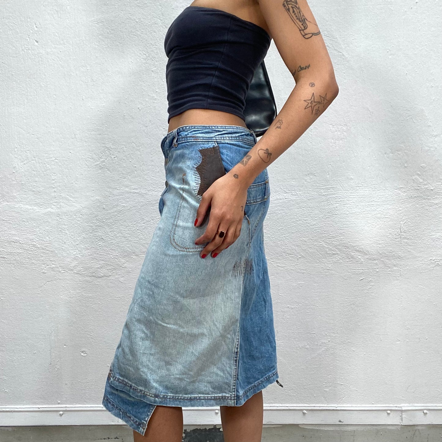 Vintage 2000's Western Denim Midi Skirt with Funky Waist  and Embroidery Details (S/M)