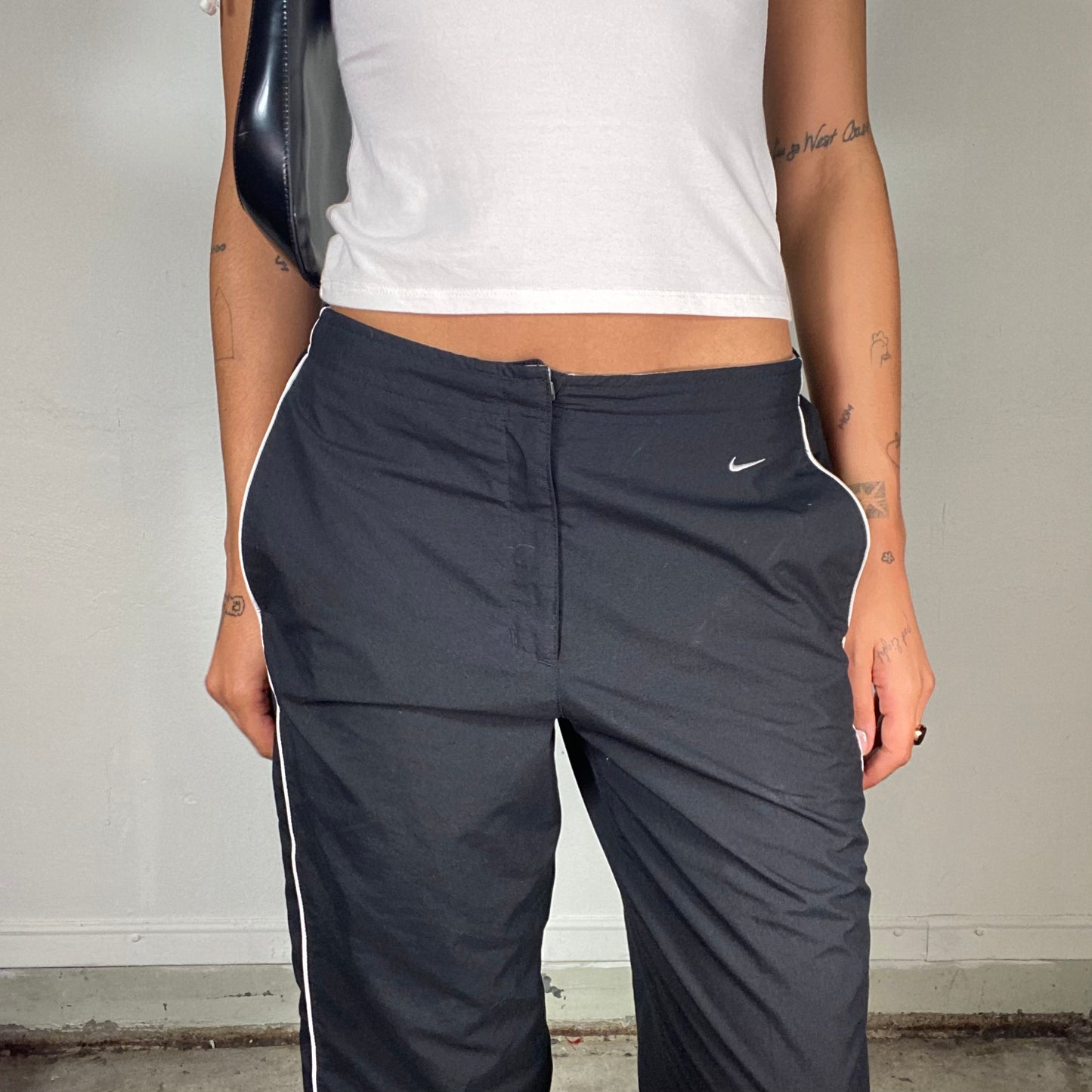 Vintage 2000's Sporty Nike Capri Track Pants with Clean White Trim Detail (S)