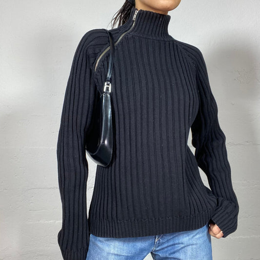 Vintage 2000's Sporty Black Crossed Zip Up Sweater with Ribbed Knit Material S/(M)