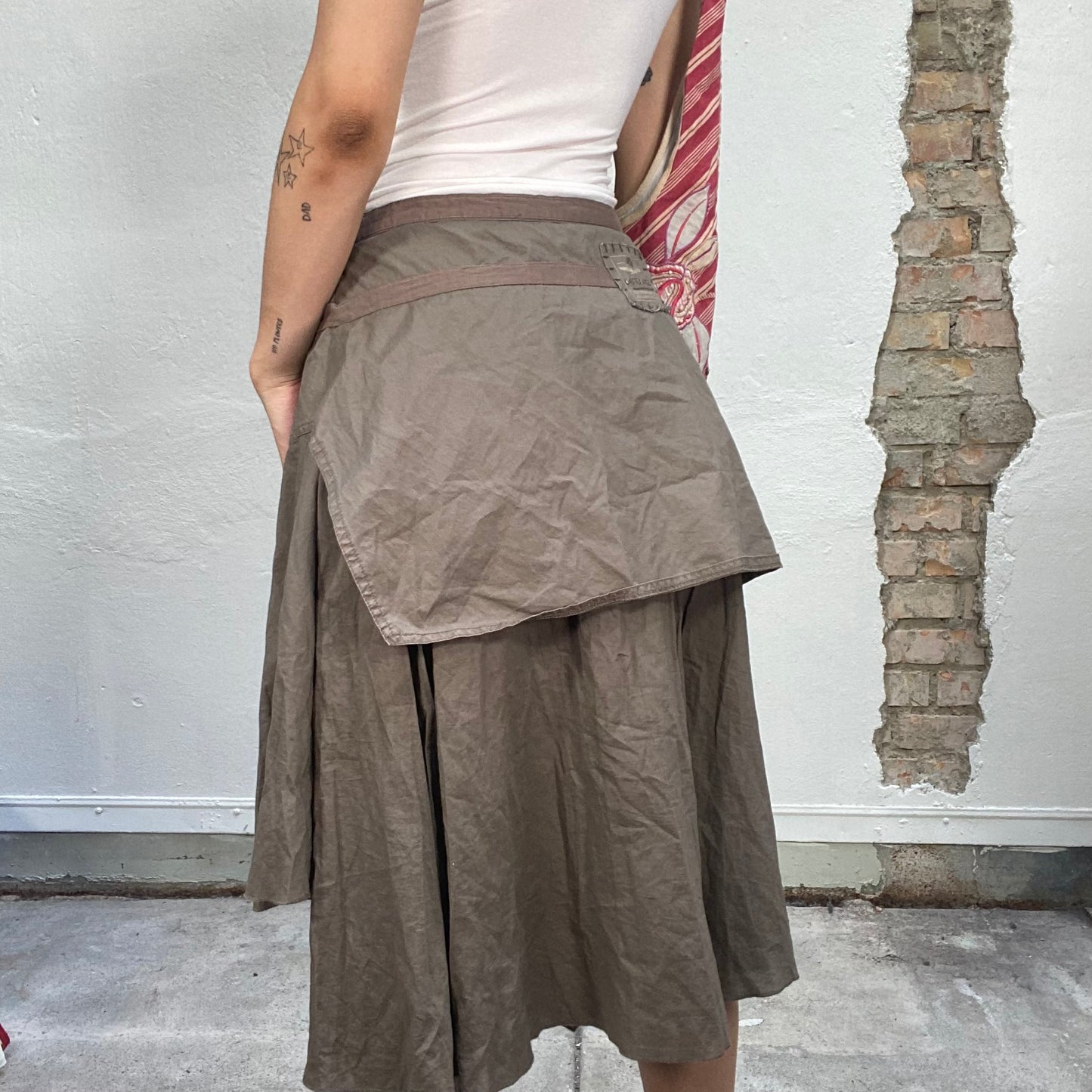 Vintage 90's Grunge Khaki Midi Skirt with Waist String and Embroidery Details (S)