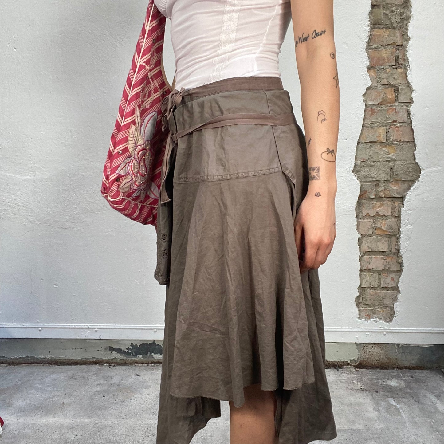 Vintage 90's Grunge Khaki Midi Skirt with Waist String and Embroidery Details (S)