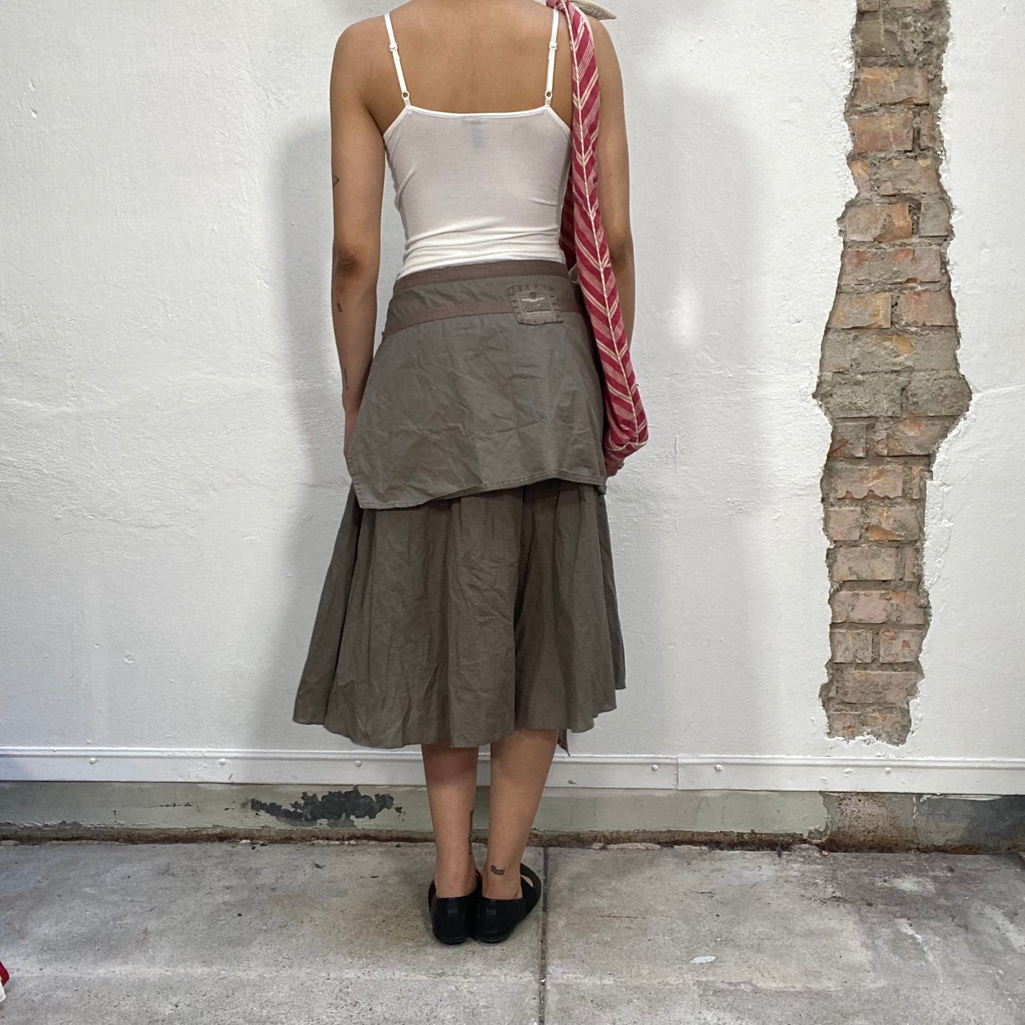 Vintage 90's Grunge Khaki Midi Skirt with Waist String and Embroidery Details (S)