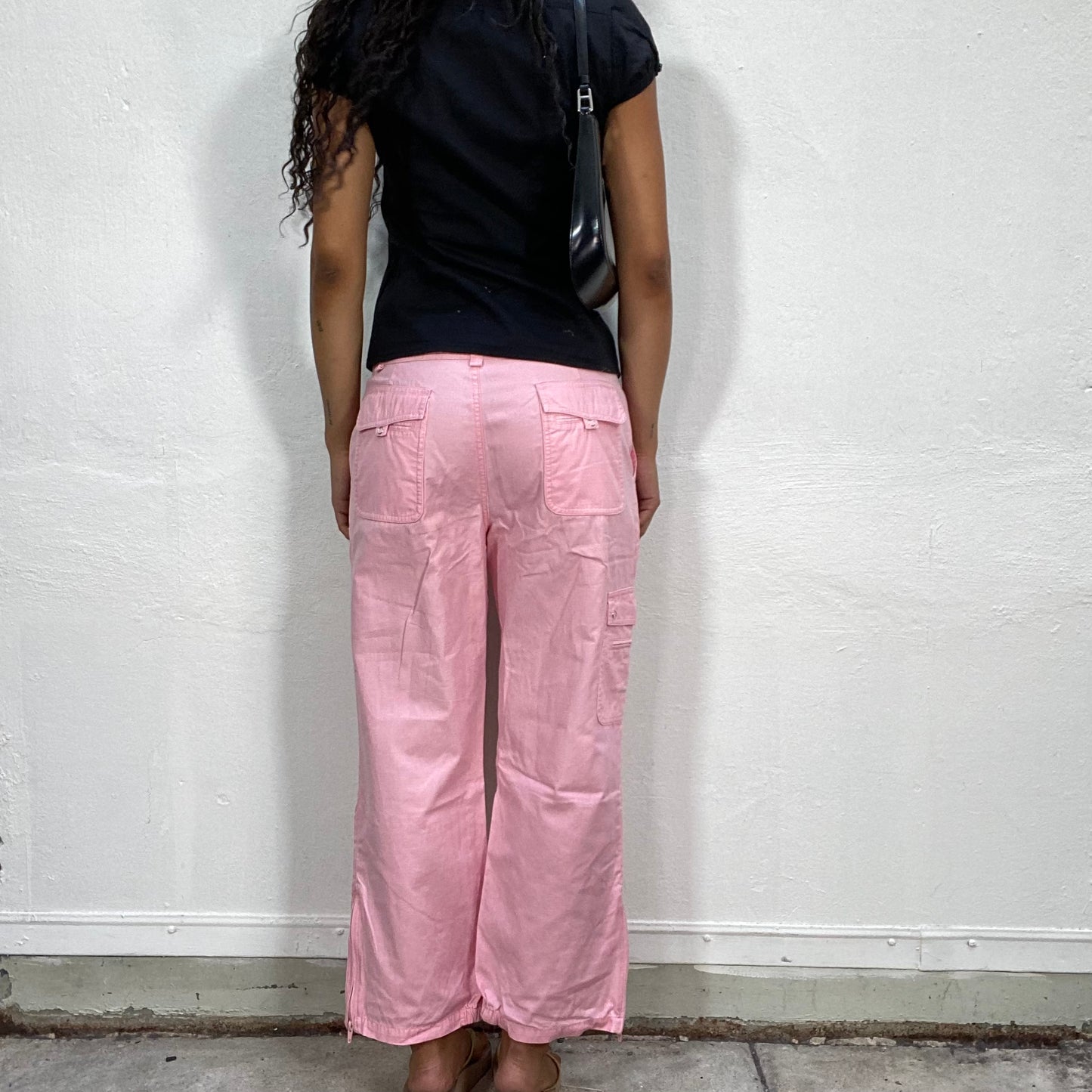 Vintage 2000's Downtown Girl Pink Cargo Pants (M)