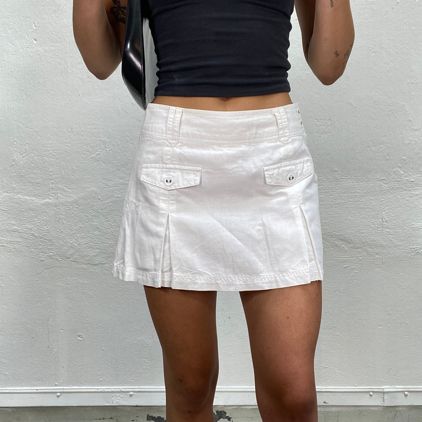 Vintage 2000's Summer White Linen Skirt Shorts with Buckle Detail (S)