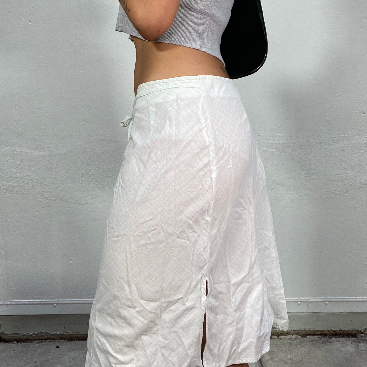 Vintage 2000's Soft Girl White Midi Skirt with Slits and Tie Detail (S)