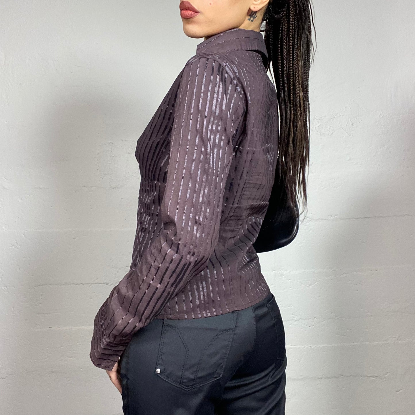 Vintage 2000's Model Off Duty Brown Button Up Shirt with Satined Pinstripes (S)