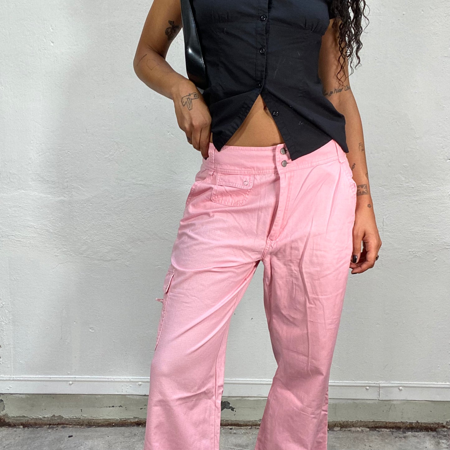 Vintage 2000's Downtown Girl Pink Cargo Pants (M)