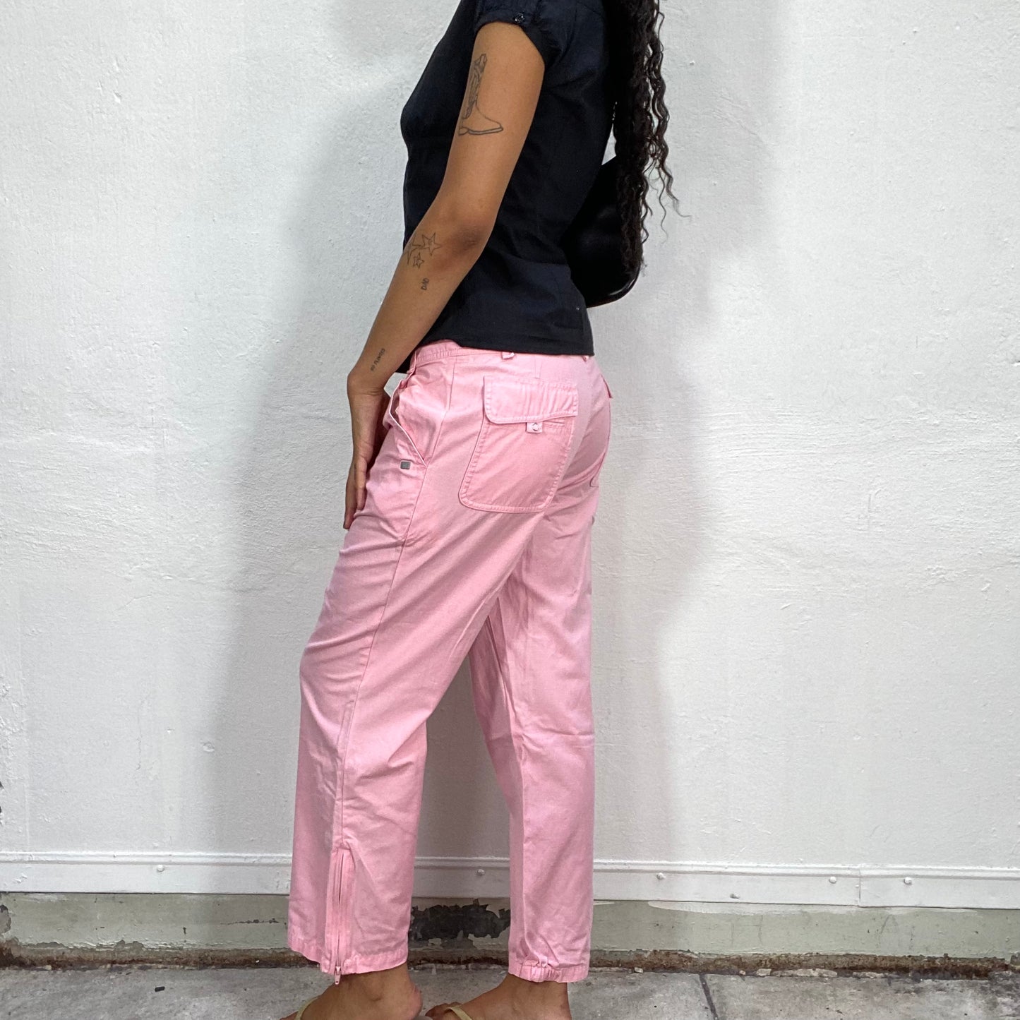 Vintage 2000's Downtown Girl Pink Cargo Pants (M)