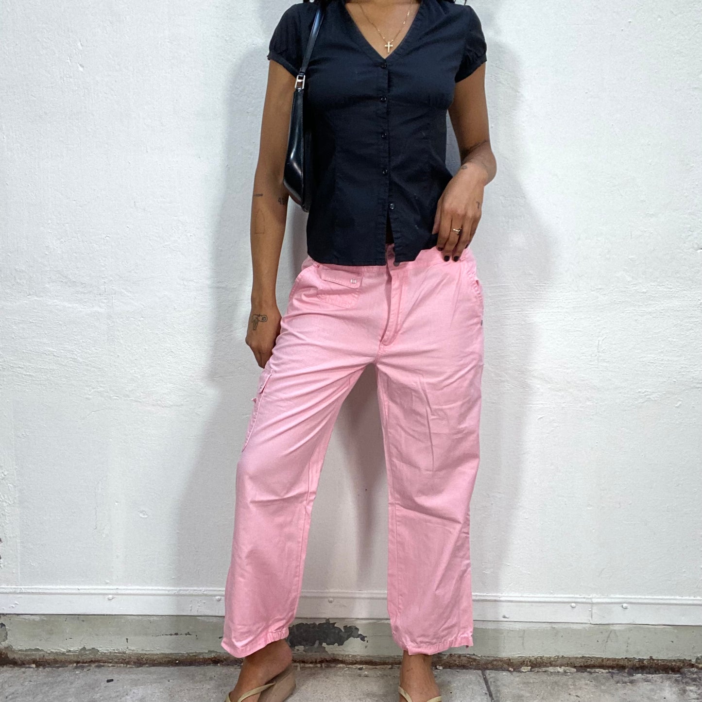 Vintage 2000's Downtown Girl Pink Cargo Pants (M)