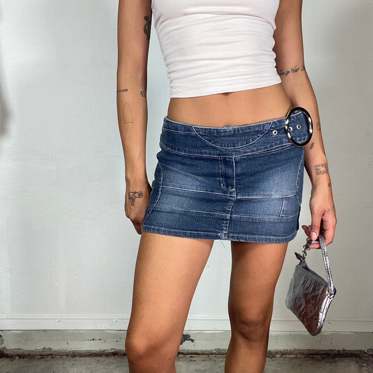 Vintage 2000's Downtown Girl Dark Denim Mini Skirt with Round Silver Buckle Detail (S/M)