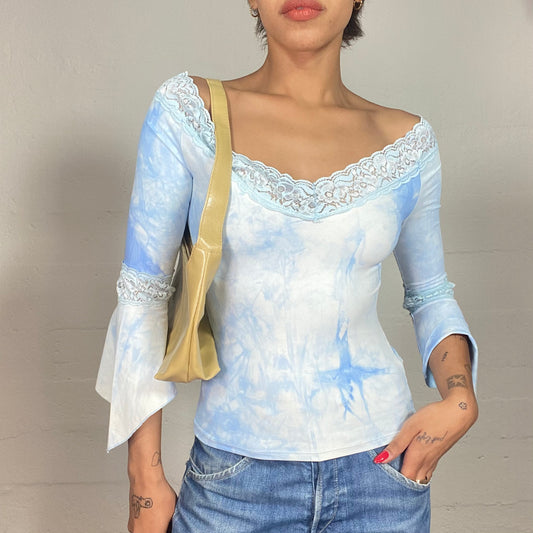 Vintage 2000's Cute Baby Blue Tie Dye Top with Lace Trim Detail (S)