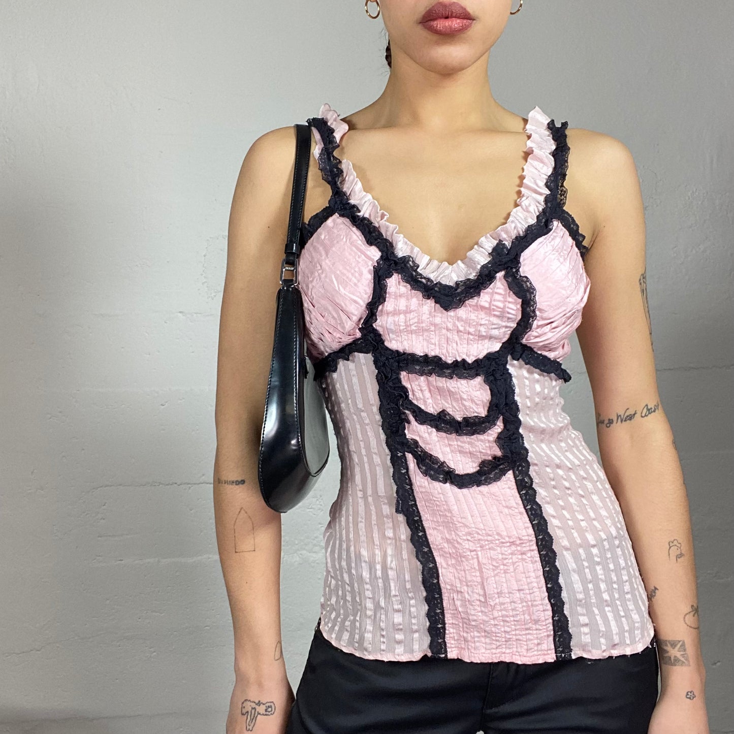 Vintage 2000's Morgan Coquette Pink Textured Top with Black Lace Trims Detail (S/M)