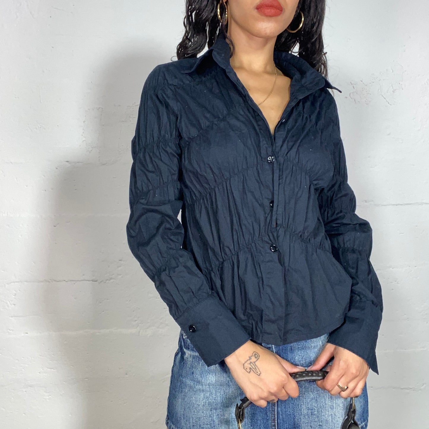 Vintage 2000's Office Black Ruffle Button Up Blouse with Textured Material (M/L)