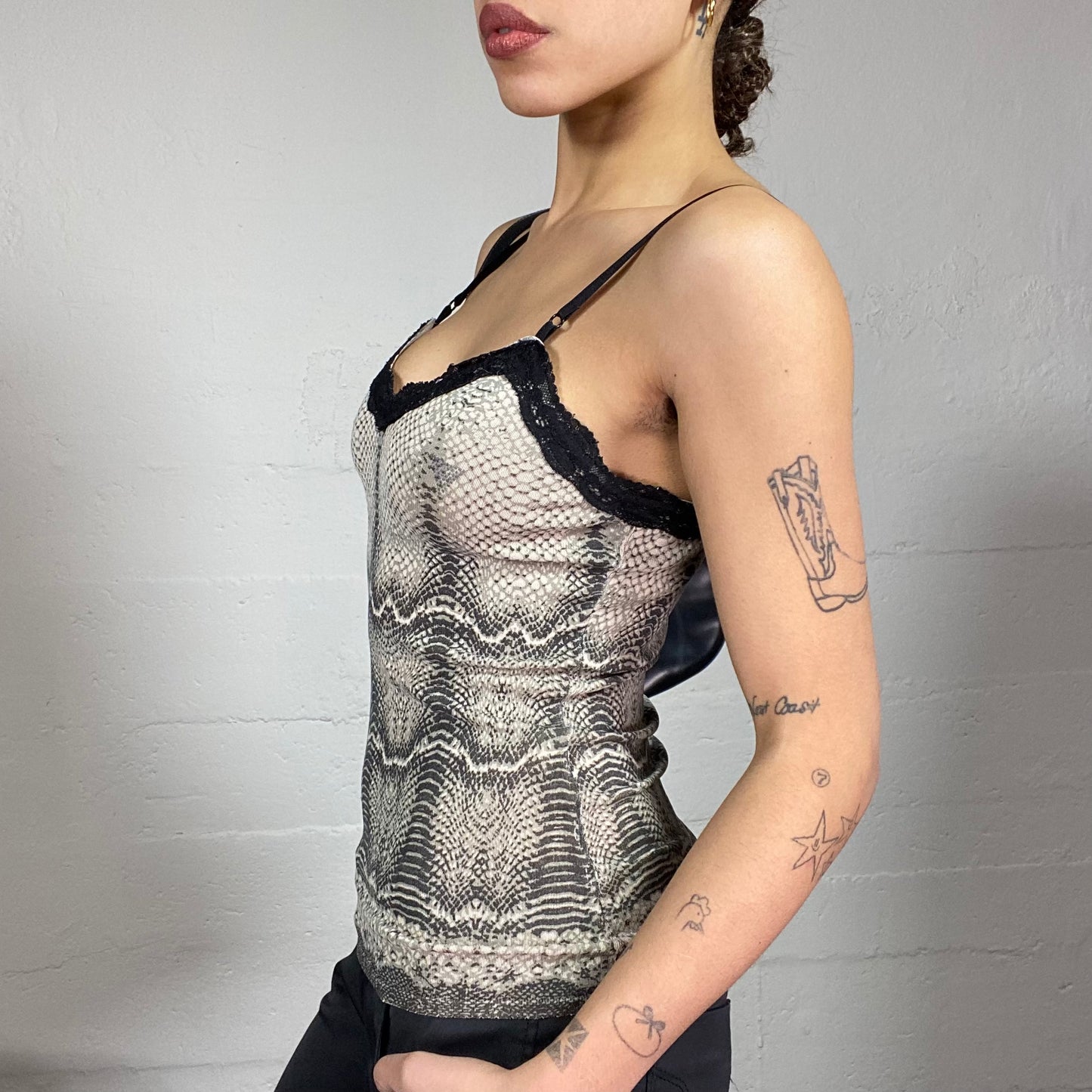 Vintage 2000's Mob Wife Brown Serpent Print Cami Top with Black Lace Trim Detail (S)