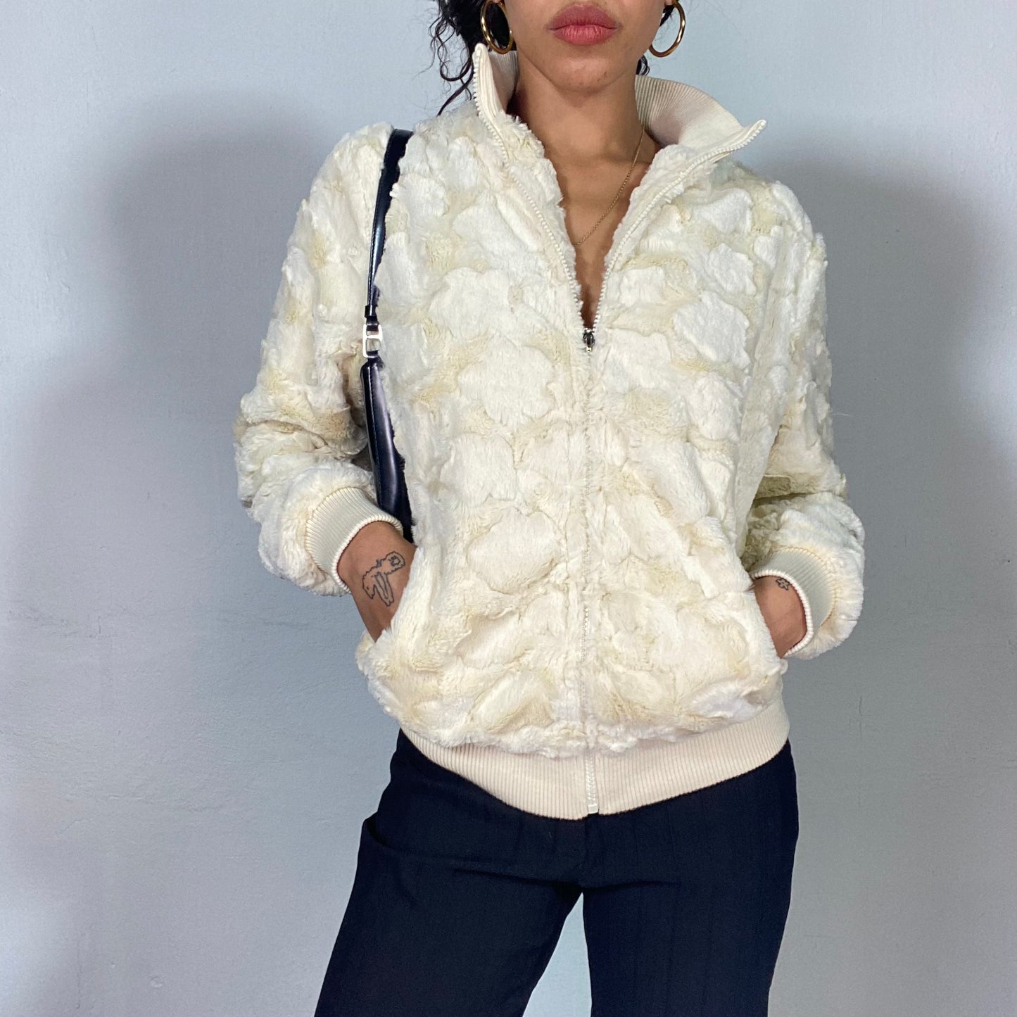 Vintage 90's Downtown Girl Off-White Soft Fluffy Bomber Jacket (S/M)