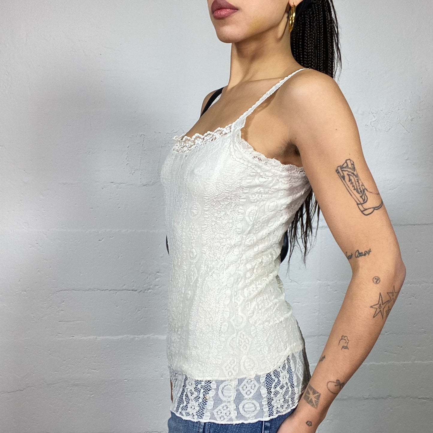 Vintage 2000's Coquette White Top with Delicate Lace Work Material (S)