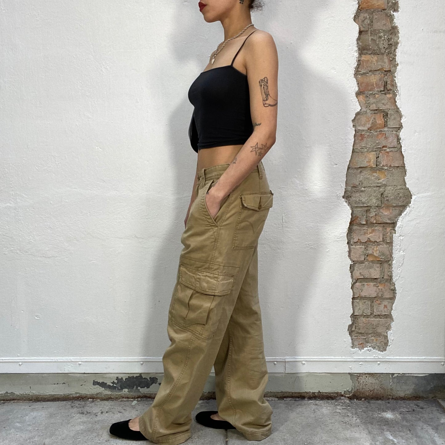 Vintage 90's Levi's Brown Cargo Pants (S/M)