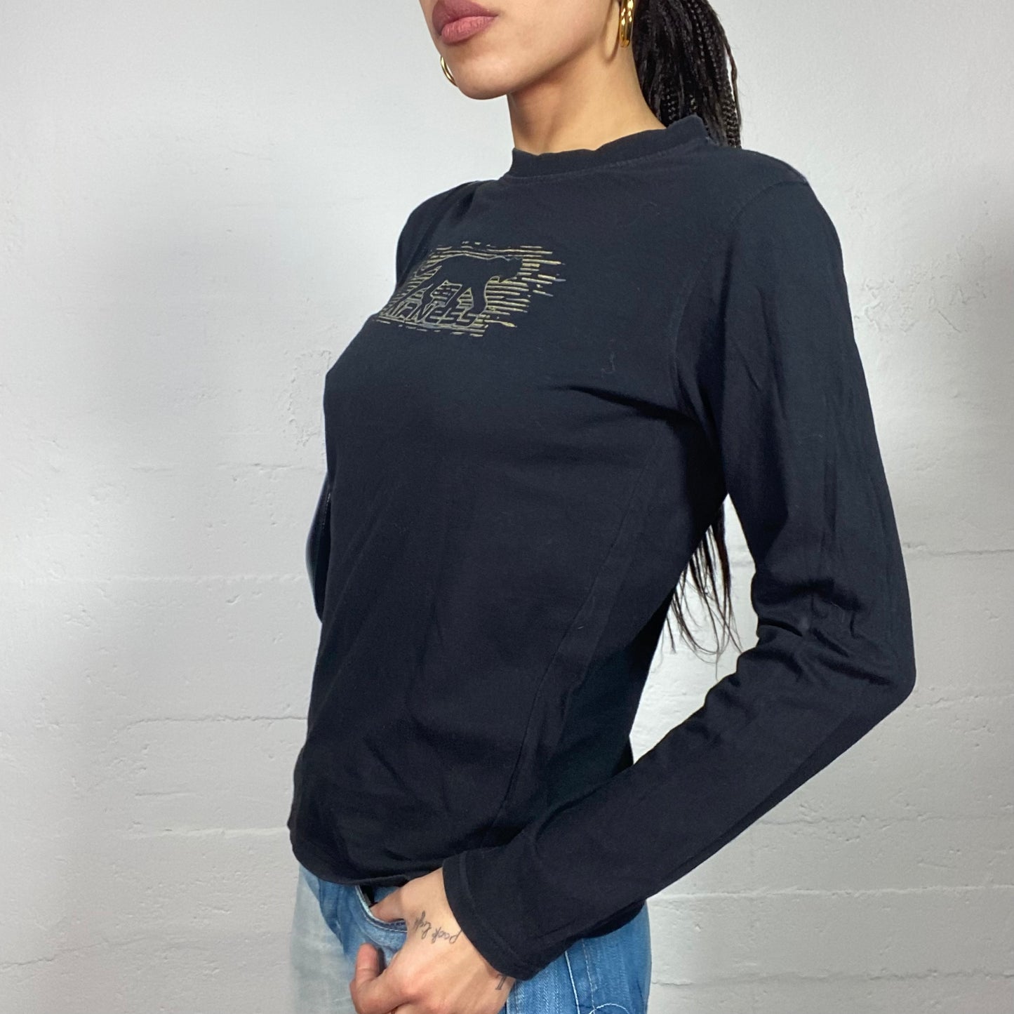 Vintage 2000's Airness Skater Black Longsleeve Top with Brand Print (M)