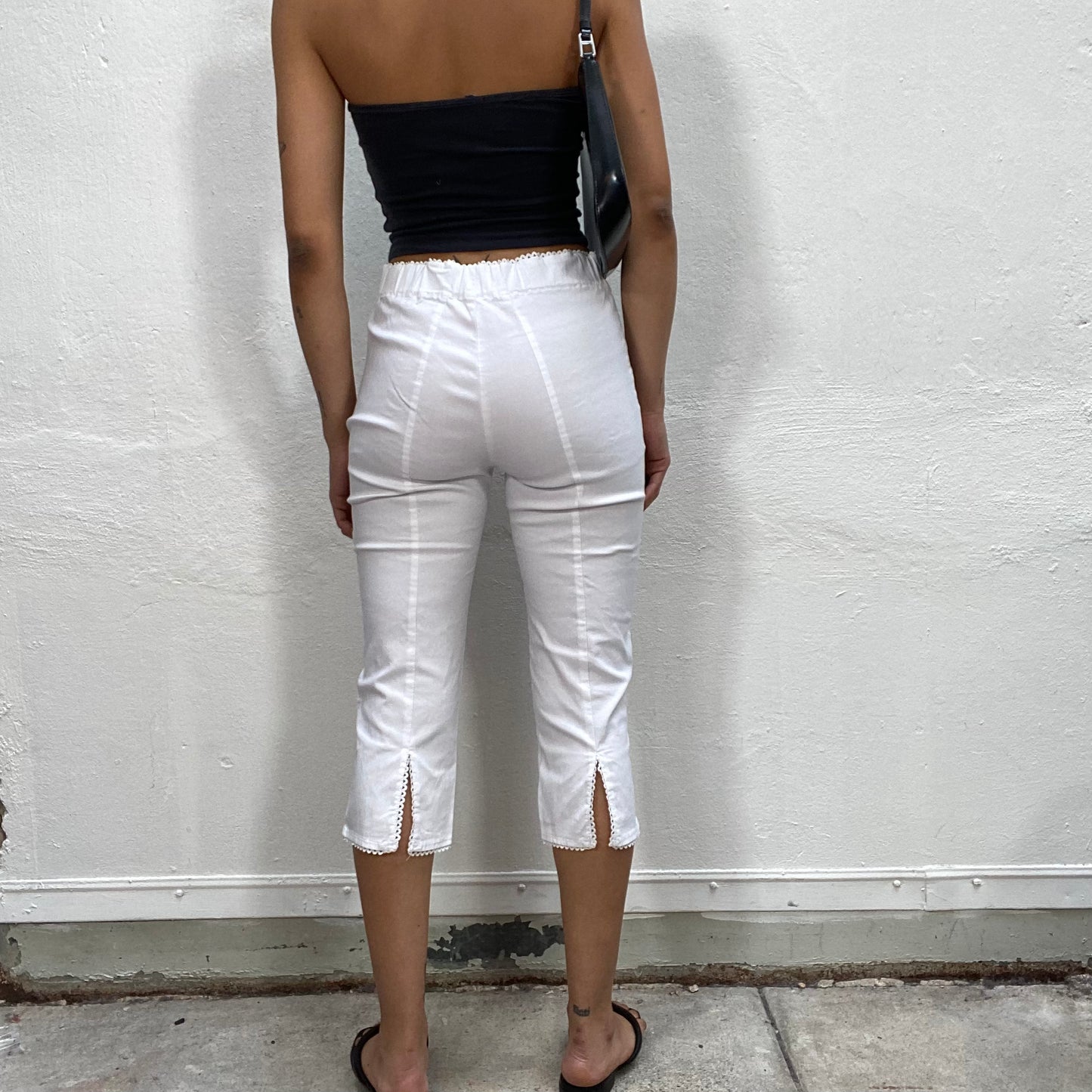 Vintage 2000's Coquette White Capri Pants with Lace Trim (S)