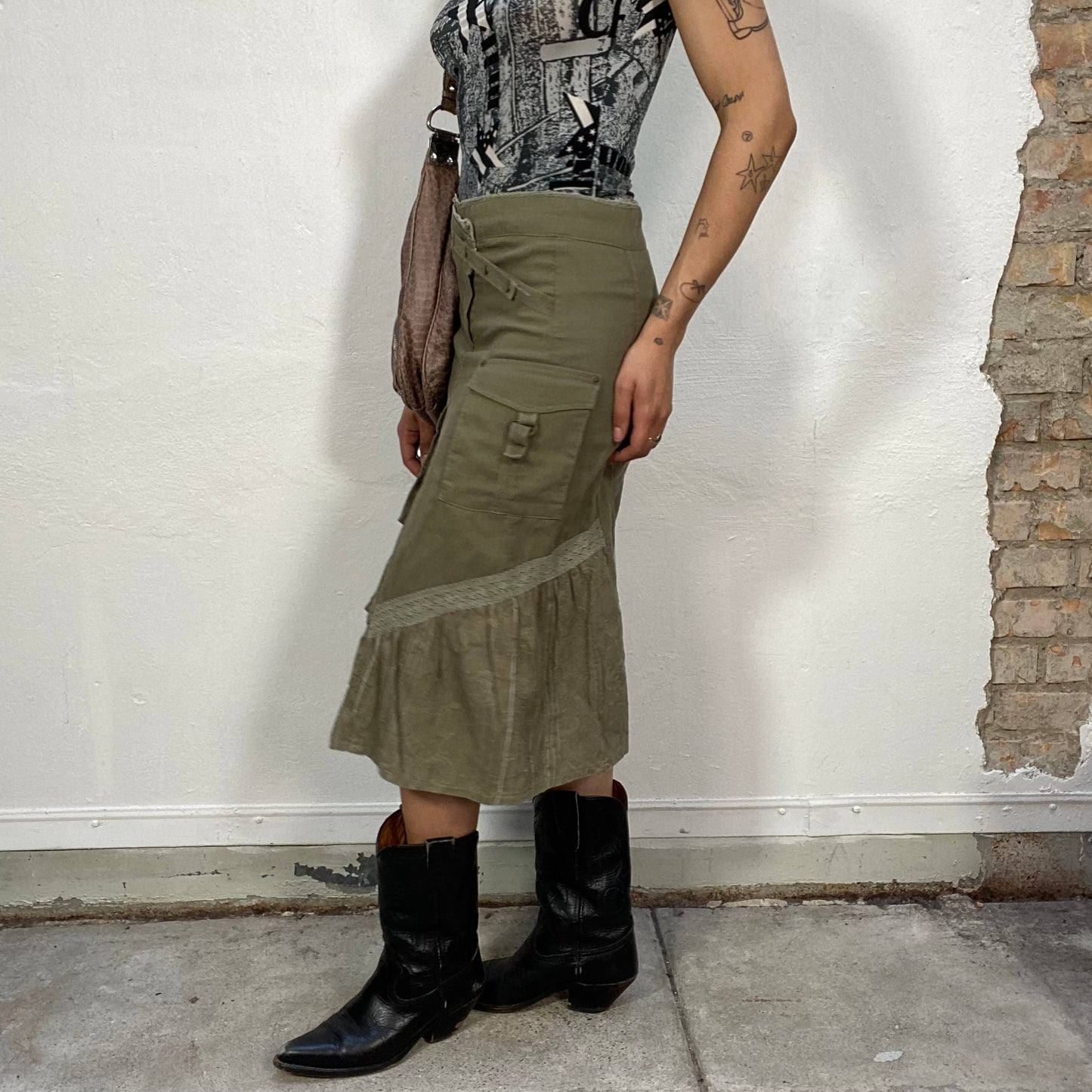 Vintage 90's Downtown Girl Khaki Cargo Skirt with Striped Details and Crochet Ribbon (S)