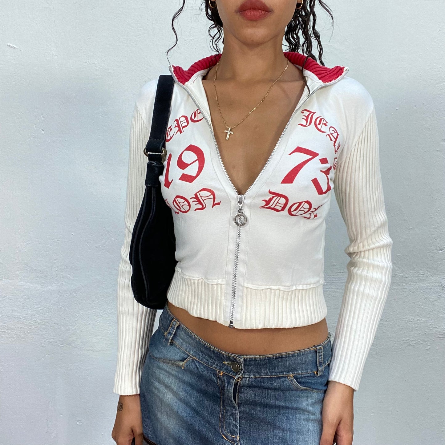 Vintage 2000's Pepe Jeans White Zip Up Sweater with Red Gothic Typography (XS/S)