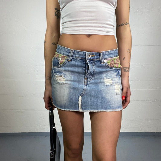 Vintage 2000's Downtown Girl Light Denim Mini Skirt (S/M)