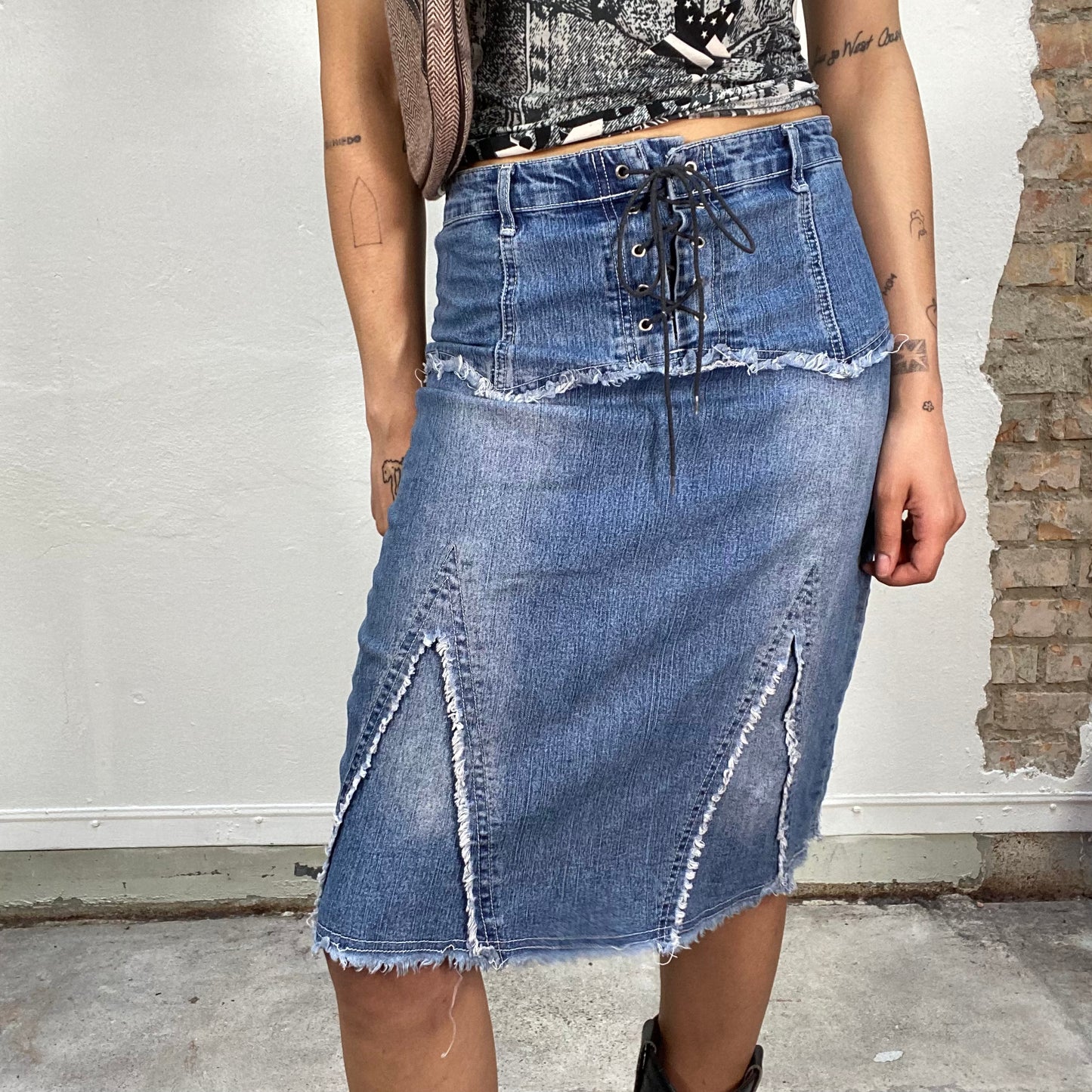 Vintage 2000's Western Denim Midi Skirt with Raw Hem and Lace Up Detail (S/M)