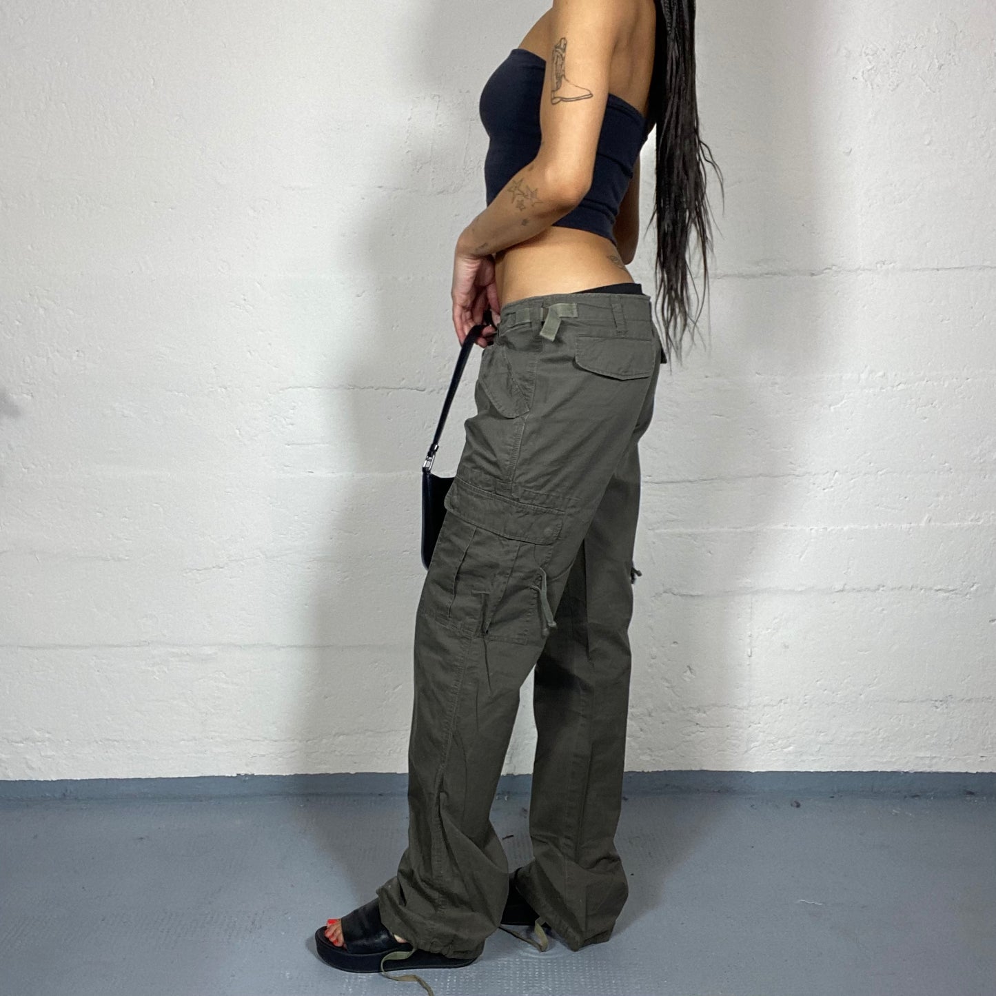 Vintage 2000's Rave Girl Khaki Low Rise Cargo Pants with Multi-Pockets Detail (S)