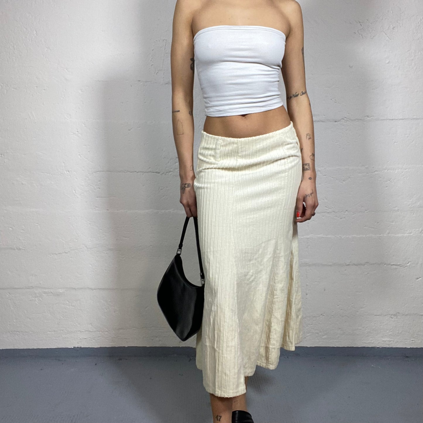 Vintage 2000's Boho Girl White Corduroy Maxi Skirt (M)