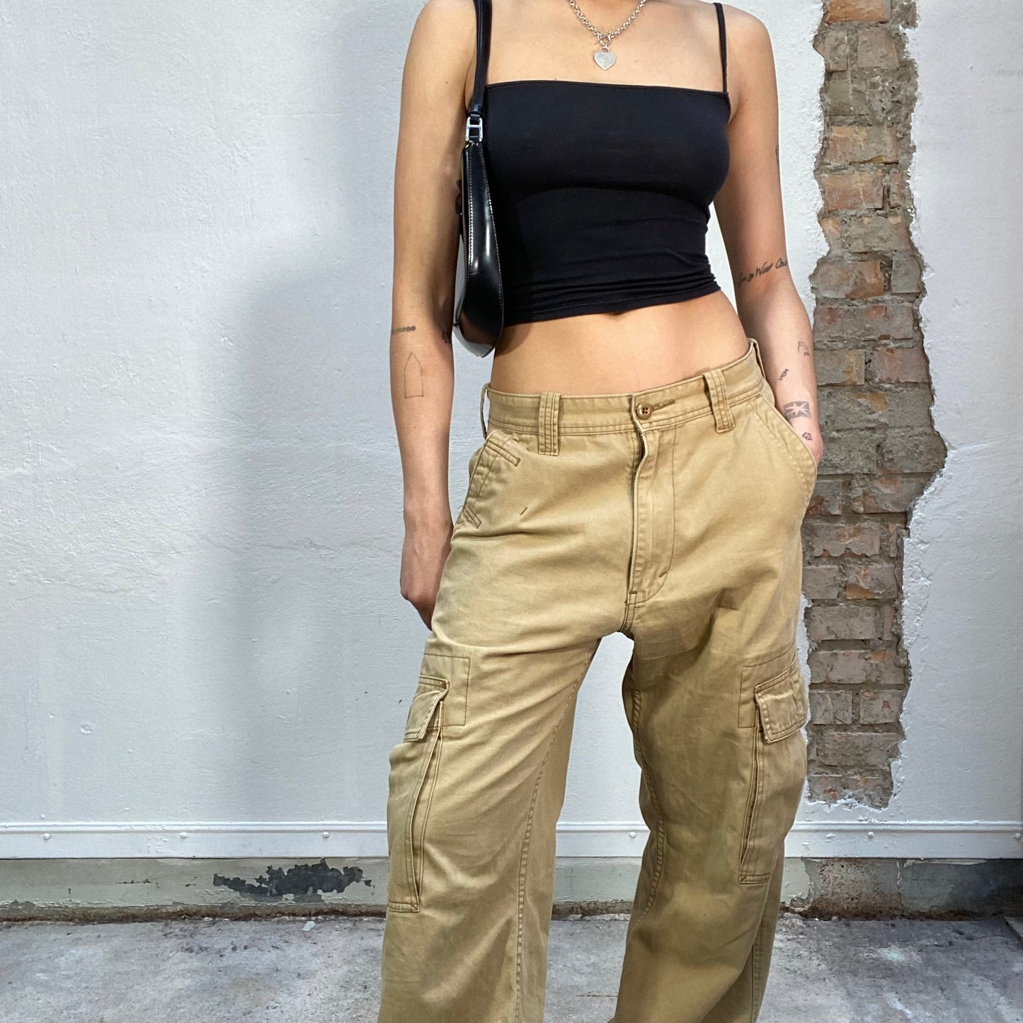 Vintage 90's Levi's Brown Cargo Pants (S/M)