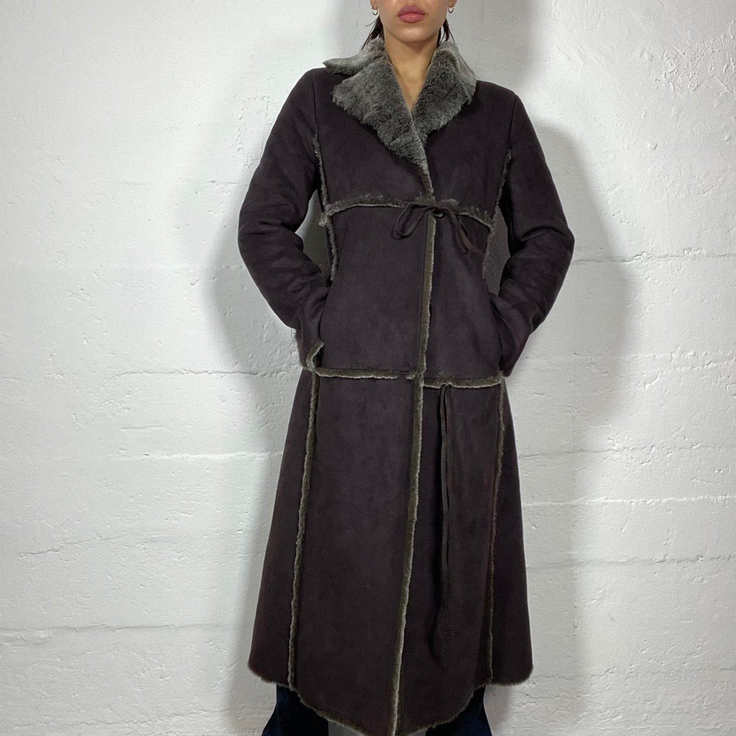 Vintage 2000's Phoebe Buffay Brown Long Coat with Faux Fur Trims (S)