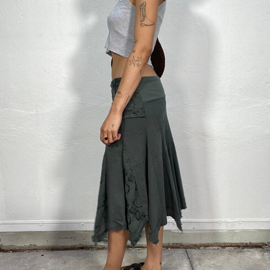 Vintage 90's Whimsgoth Black Deconstructed Tulip Midi Skirt with Embroidered Detail (M/L)