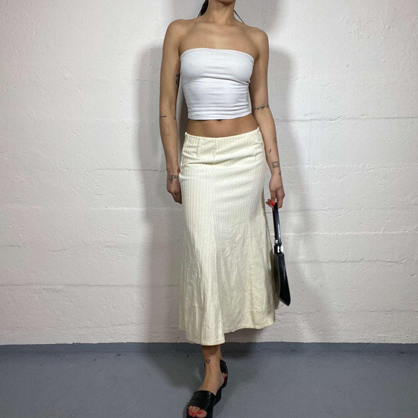 Vintage 2000's Boho Girl White Corduroy Maxi Skirt (M)