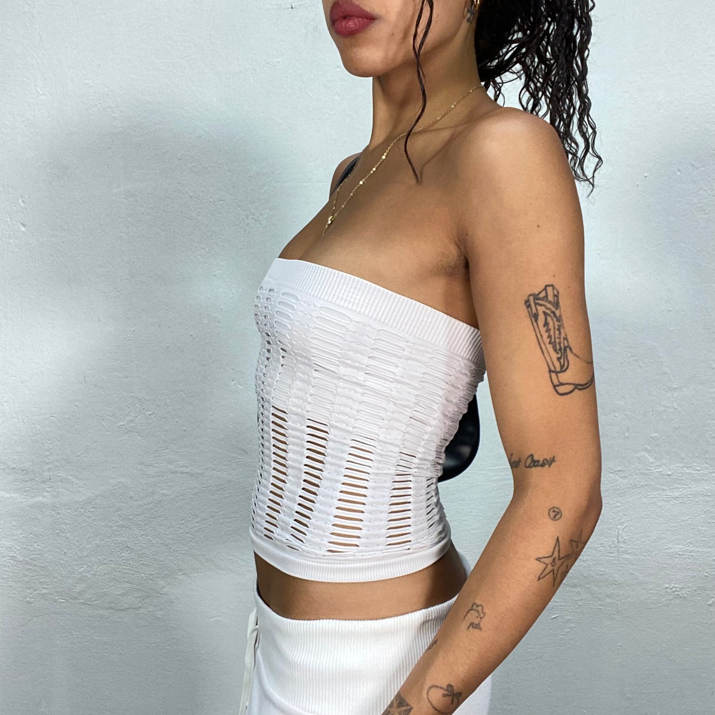 Vintage 2000's Cyber Girl White Tube Top with Cut Out Effect (XS/S)