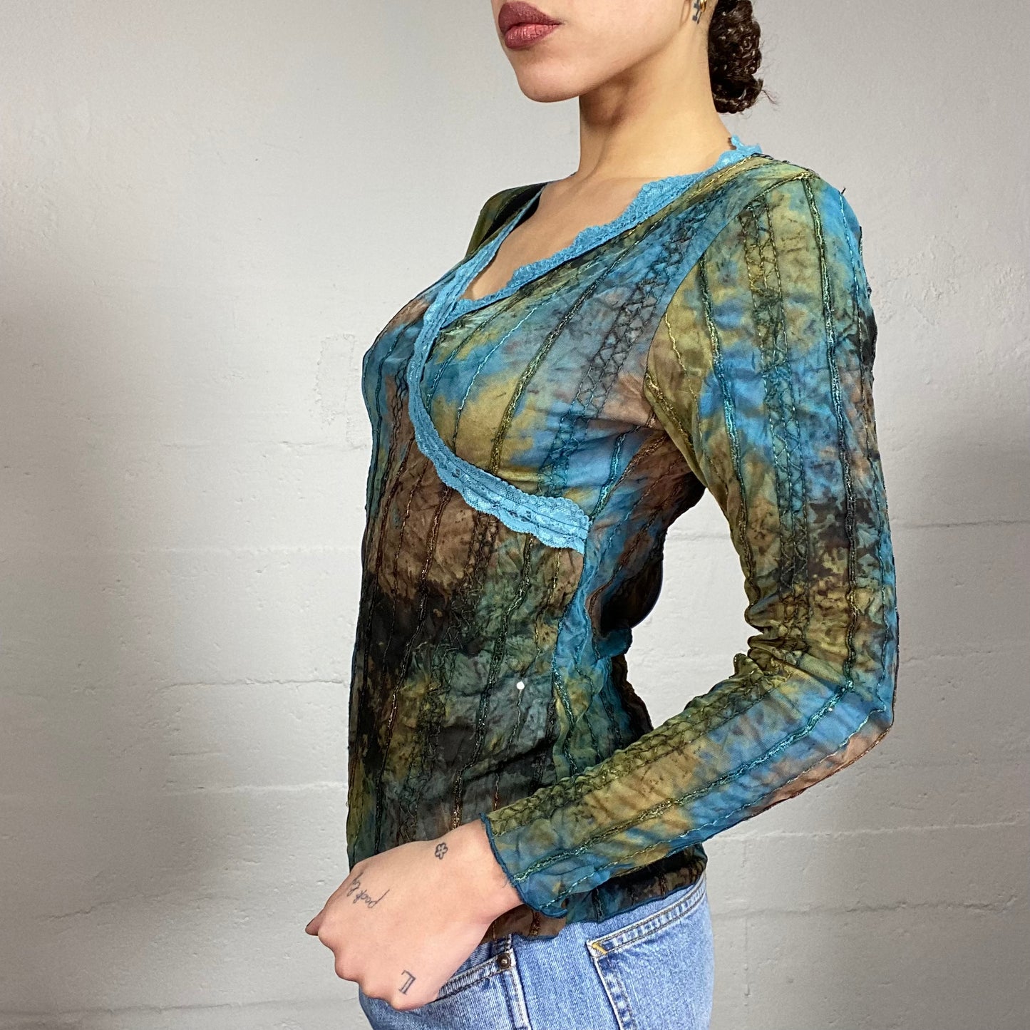 Vintage 2000's Batik Blue Longsleeve Tie Dye Top with Lace Trim Detail (S/M)