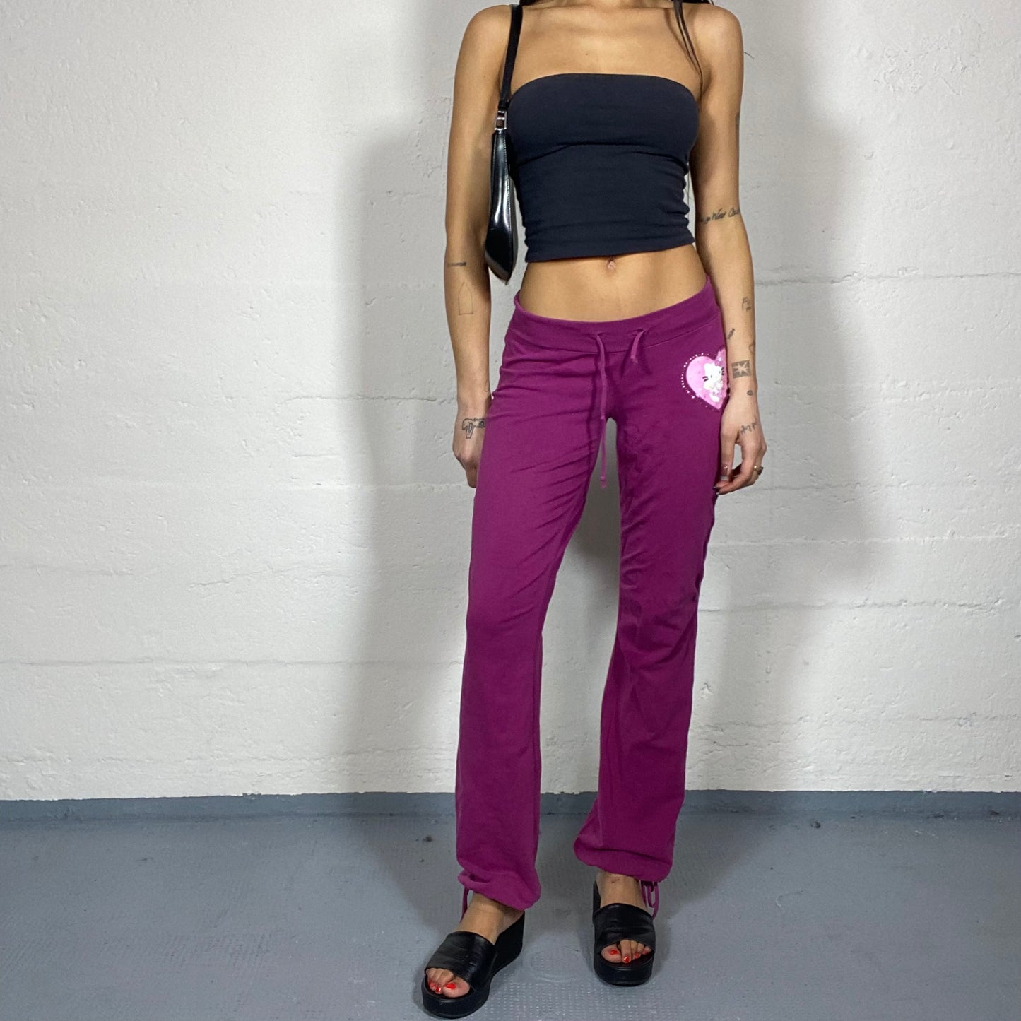 Vintage 2000's Cute Girl Purple Low Waist Velvet Track Pants with Hello Kitty Strass Heart Print Detail (S)