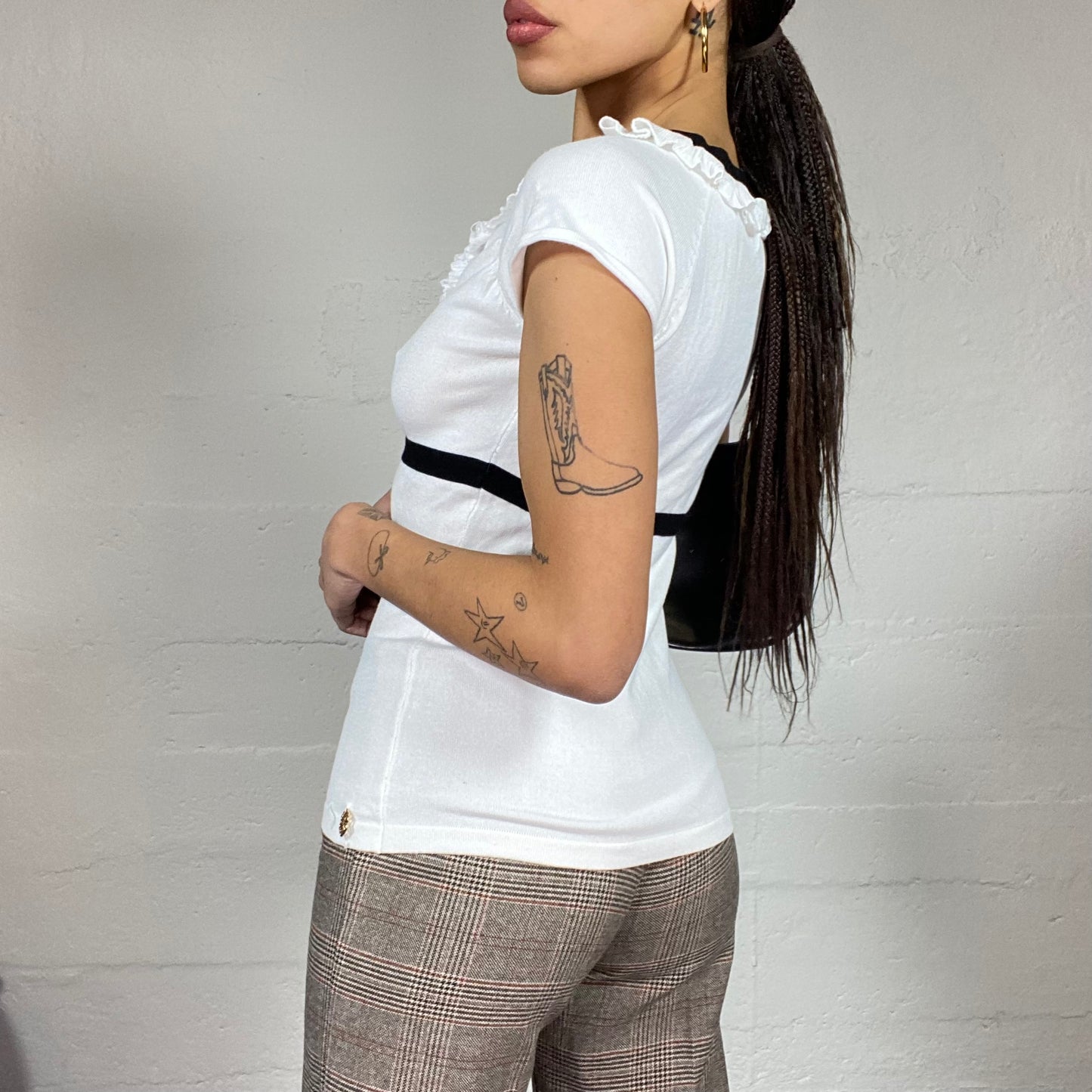 Vintage 2000's Soft Girl White Top with Black Chest Part and Lettuce Neckline Trim Detail (S/M)